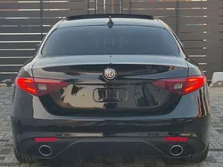 Schwarz Gebraucht 2018 Alfa Romeo Giulia Veloce Limousine | 20.000 € (Guter Preis)