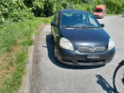 Schwarz Gebraucht 2004 Toyota Yaris Limousine | 1.600 € (Fairer Preis)