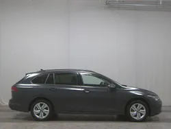 Grau Gebraucht 2022 VW Golf VIII Life Kombi | 19.280 € (Superpreis)