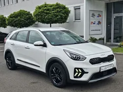 Weiß Gebraucht 2022 Kia Niro Vision SUV | 15.390 €