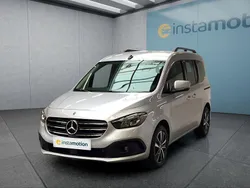 Silber Gebraucht 2025 Mercedes T180 Van / Kleinbus | 33.699 € (Teuer)