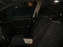 Grün Gebraucht 1999 Opel Astra Limousine | 1.000 € (Guter Preis)