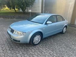 Blau Gebraucht 2003 Audi A4 Limousine | 990 € (Guter Preis)