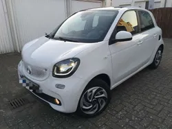 Weiß Gebraucht 2016 Smart ForFour Prime Limousine | 6.800 € (Guter Preis)