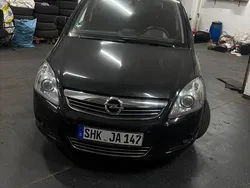 Schwarz Gebraucht 2012 Opel Zafira Van / Kleinbus | 4.100 € (Guter Preis)