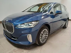 Blau Gebraucht 2024 BMW 218 Active Tourer Luxury Line Van / Kleinbus | 28.550 € (Superpreis)