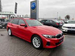 Melbournerot Gebraucht 2023 BMW 320 Kombi | 30.999 € (Guter Preis)