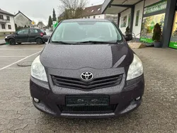 Violet Gebraucht 2009 Toyota Verso Life Van / Kleinbus | 4.800 € (Fairer Preis)