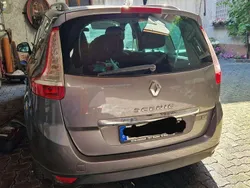 Gebraucht 2014 Renault Grand Scénic III Bose Edition Van / Kleinbus | 10.500 €