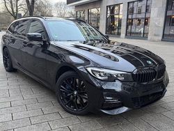 Schwarz Gebraucht 2020 BMW 320 M Sport Kombi | 25.999 € (Superpreis)