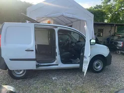 Weiß Gebraucht 2012 Renault Kangoo Rapid Extra Van / Kleinbus | 4.399 € (Fairer Preis)
