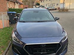 Blau Gebraucht 2018 Hyundai i30 Passion Limousine | 11.000 € (Guter Preis)