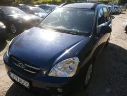 Blau Gebraucht 2009 Kia Carens EX Van / Kleinbus | 4.470 € (Etwas zu teuer)