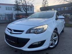 Weiß Gebraucht 2014 Opel Astra Limousine | 4.990 € (Guter Preis)