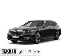 Schwarz Neu 2025 BMW 530e M Sport Kombi | 76.590 €
