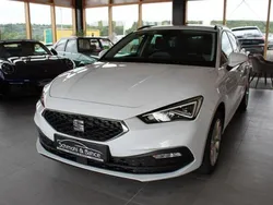 Weiß Gebraucht 2022 Seat Leon Style Limousine | 21.490 € (Fairer Preis)