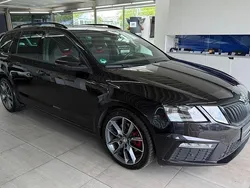 Schwarz Gebraucht 2020 Skoda Octavia Sport Kombi | 17.990 € (Superpreis)