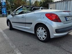 Silber Gebraucht 2008 Peugeot 207 CC Cabrio | 3.390 € (Fairer Preis)