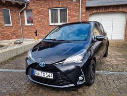 Schwarz Gebraucht 2018 Toyota Yaris Hybrid Comfort Limousine | 10.900 € (Guter Preis)