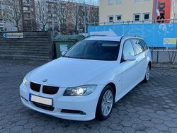Weiß Gebraucht 2008 BMW 320 Kombi | 3.500 € (Guter Preis)