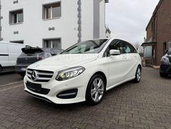 Weiß Gebraucht 2016 Mercedes 200 Limousine | 10.999 € (Guter Preis)