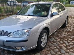 Silber Gebraucht 2007 Ford Mondeo Limousine | 3.500 €