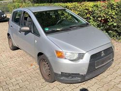 Haagsilber (m) Gebraucht 2009 Mitsubishi Colt Inform Kleinwagen | 800 € (Fairer Preis)