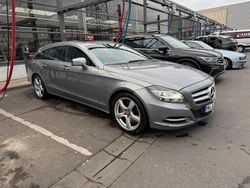 Grau Gebraucht 2014 Mercedes CLS350 Shooting Brake Kombi | 15.999 € (Guter Preis)