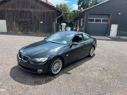 Schwarz Gebraucht 2008 BMW 320 Coupé | 1.999 € (Superpreis)