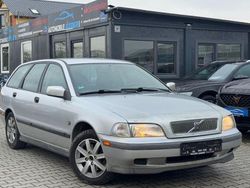 Grau Gebraucht 1999 Volvo V40 Kombi | 1.500 € (Teuer)