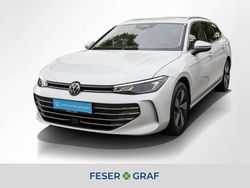 Oryxweiß perlmutteffekt Gebraucht 2025 VW Passat Business Kombi | 32.880 € (Superpreis)