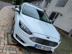 Weiß Gebraucht 2018 Ford Focus Cool & Connect Kombi | 8.400 € (Fairer Preis)