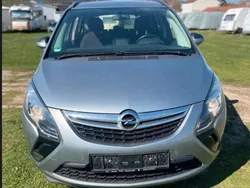 Grau Gebraucht 2014 Opel Zafira Van / Kleinbus | 6.600 € (Fairer Preis)
