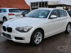 Weiß Gebraucht 2015 BMW 118 Kleinwagen | 8.599 € (Teuer)