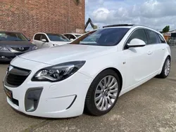 Weiß Gebraucht 2016 Opel Insignia OPC Kombi | 13.990 € (Fairer Preis)