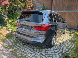 Grau Gebraucht 2017 BMW 216 Gran Tourer Advantage Van / Kleinbus | 14.400 € (Guter Preis)