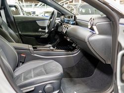 Grau / manufaktur alpingrau Gebraucht 2025 Mercedes CLA200 AMG Coupé | 39.490 € (Etwas zu teuer)