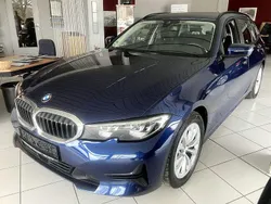 Blau Gebraucht 2020 BMW 320 Sport Line Limousine | 23.895 € (Superpreis)