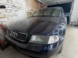 Blau Gebraucht 1997 Audi A4 Limousine | 350 € (Superpreis)