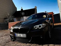 Braun Gebraucht 2011 BMW 530 M Sport Kombi | 9.299 €