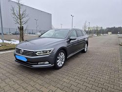 Grau Gebraucht 2015 VW Passat Highline Kombi | 16.999 € (Fairer Preis)