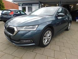 Grau Gebraucht 2020 Skoda Octavia Style Kombi | 17.985 € (Fairer Preis)