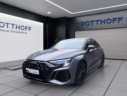 Daytonagrau perleffekt Gebraucht 2024 Audi RS3 Comfort Kleinwagen | 72.950 €