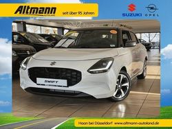 Weiß (pure white/mineral gray) Neu 2025 Suzuki Swift Comfort+ Limousine | 23.301 €