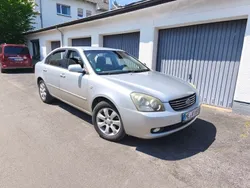 Silber Gebraucht 2009 Kia Magentis Limousine | 2.480 €