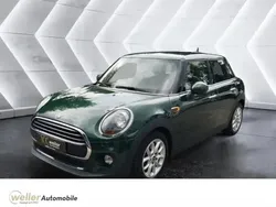 Gruen Gebraucht 2018 Mini Cooper Kleinwagen | 17.460 € (Fairer Preis)