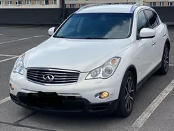 Weiß Gebraucht 2010 Infiniti Ex30 SUV | 5.999 €