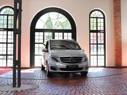 Silber Gebraucht 2017 Mercedes V220 Edition Van / Kleinbus | 29.000 € (Guter Preis)