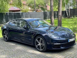Blau Gebraucht 2018 Porsche Panamera 4 Limousine | 52.900 €