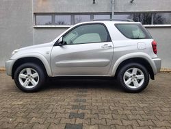 Silver metallic / silver ash Gebraucht 2005 Toyota RAV4 Sol SUV | 11.900 €